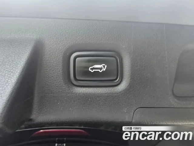 Hyundai Santa Fe 2018 thumb 2