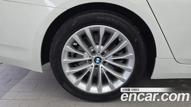 BMW 5 серии 2021 thumb 12