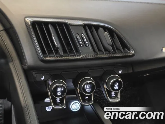 Audi R8 2017 thumb 6
