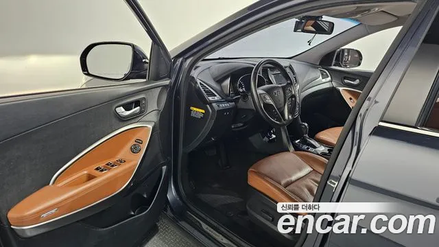 Hyundai Santafe 2015 thumb 4