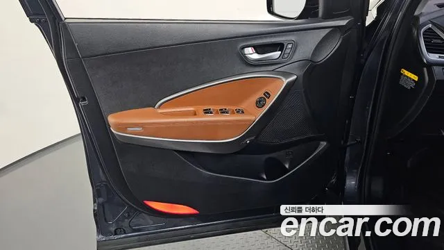 Hyundai Santafe 2015 thumb 6