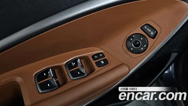 Hyundai Santafe 2015 thumb 8