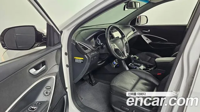 Hyundai Santafe 2017 thumb 8