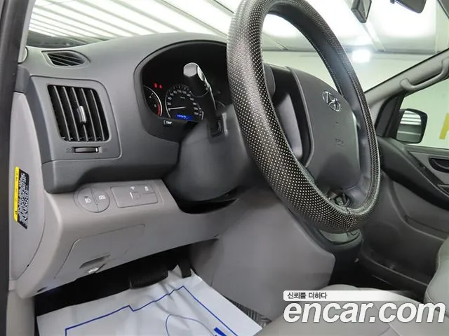 Hyundai Staria 2017 thumb 10