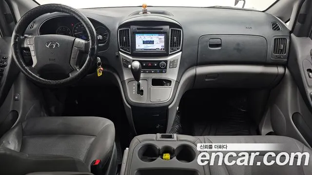 Hyundai Staria 2017 thumb 8
