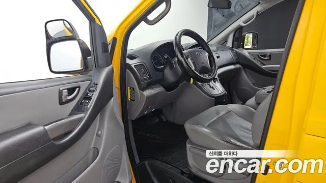Hyundai Staria 2017 thumb 10