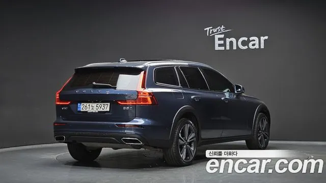 Volvo V60 Cross Country 2021 thumb 12