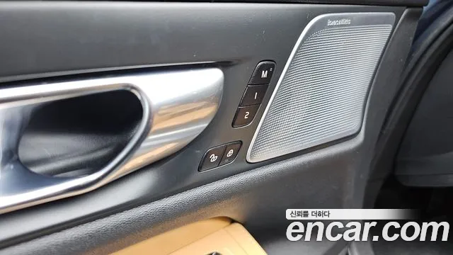 Volvo V60 Cross Country 2021 thumb 2
