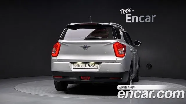 KGM Tivoli Air 2016 thumb 12