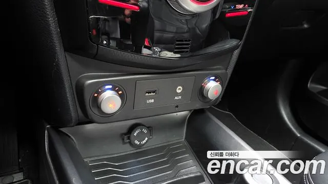 KGM Tivoli Air 2016 thumb 9