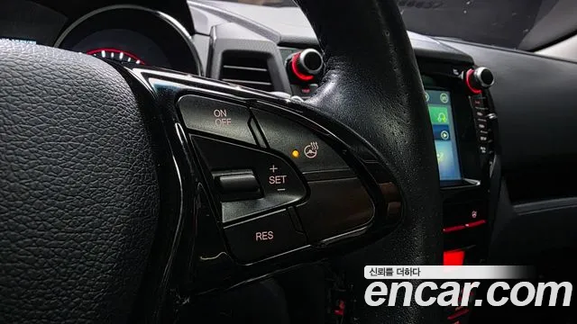 KGM Tivoli Air 2016 thumb 4