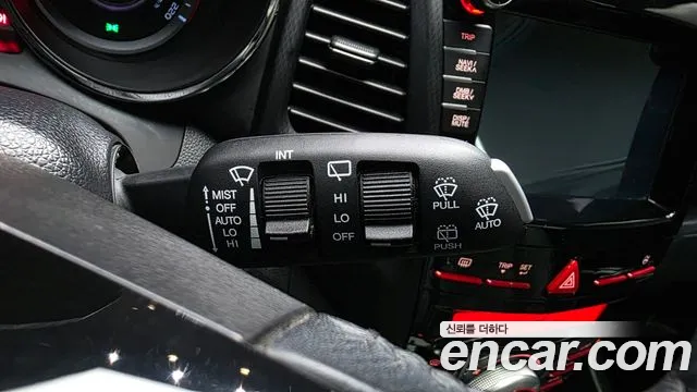 KGM Tivoli Air 2016 thumb 6