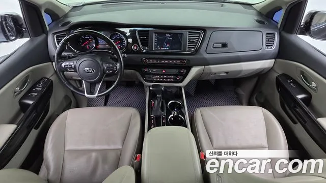 Kia Carnival 2019 thumb 6