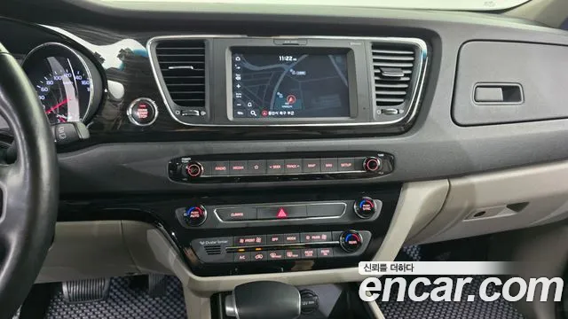 Kia Carnival 2019 thumb 10