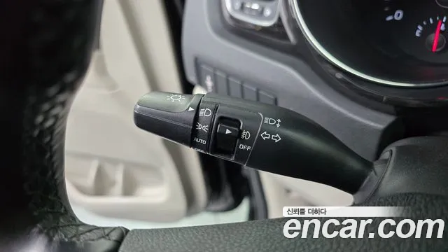 Kia Carnival 2019 thumb 12
