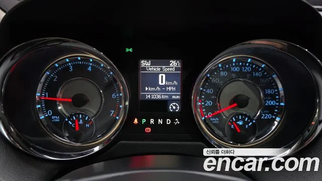 Chrysler Grand Voyager 2016 thumb 5