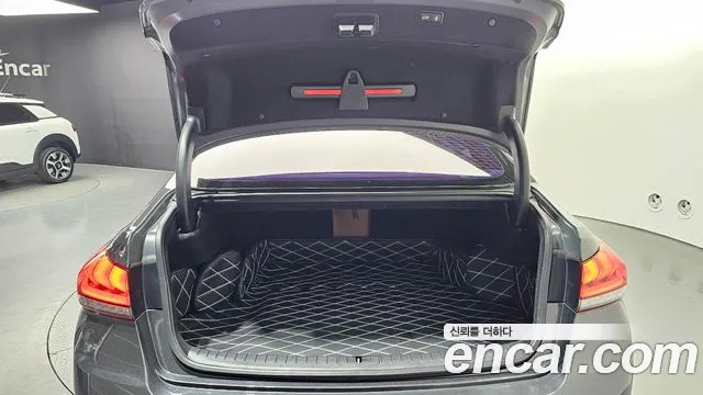 Genesis G80 2019 thumb 9
