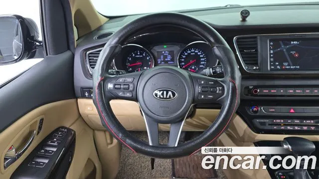 Kia Carnival 2019 thumb 6