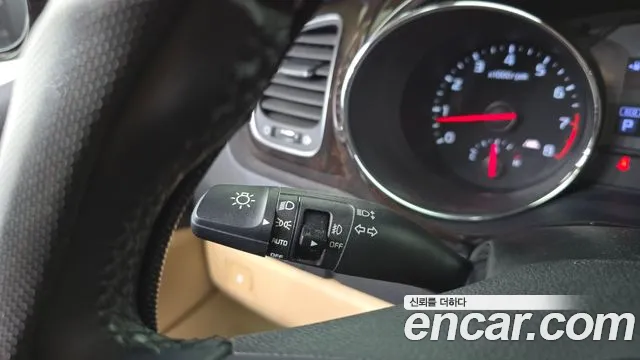 Kia Carnival 2019 thumb 8