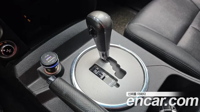 KGM Korando 2017 thumb 12