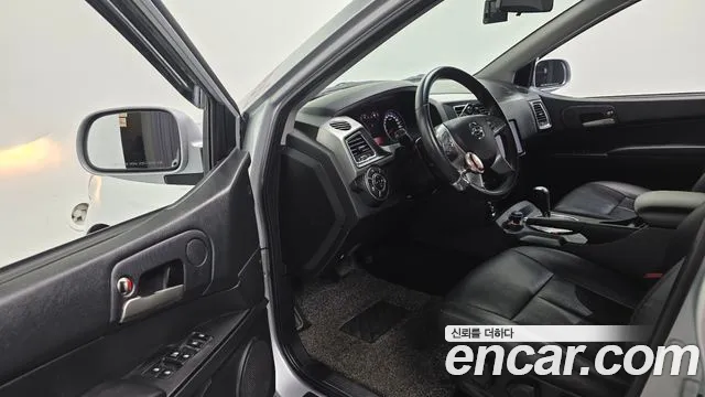KGM Korando 2017 thumb 10