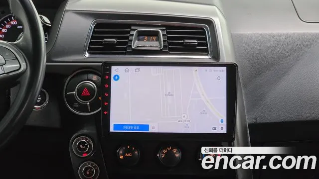 KGM Korando 2017 thumb 8