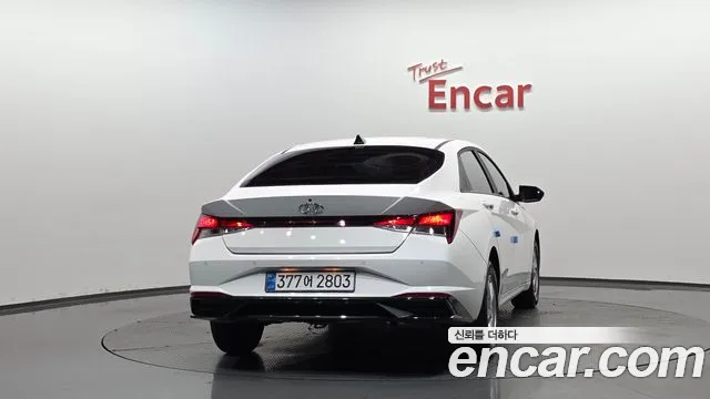 Hyundai Elantra 2023 thumb 12