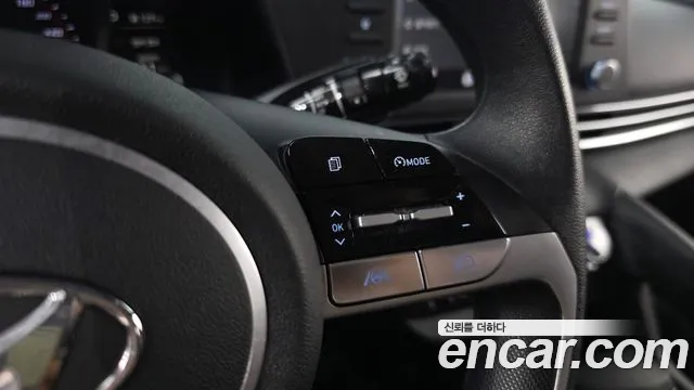 Hyundai Elantra 2023 thumb 2