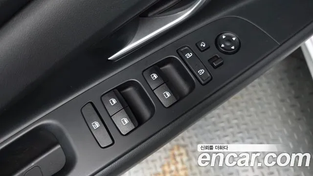 Hyundai Elantra 2023 thumb 9
