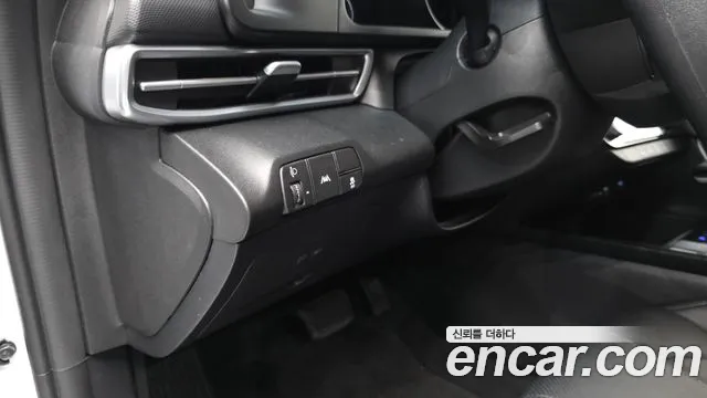 Hyundai Elantra 2023 thumb 4