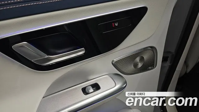 Mercedes-Benz EQE 2023 thumb 6