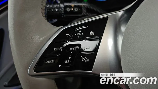 Mercedes-Benz EQE 2023 thumb 10