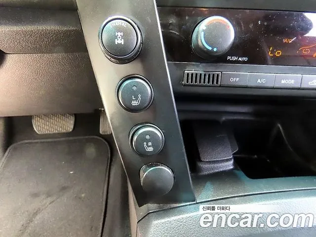 KGM Korando 2014 thumb 9