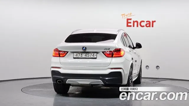 BMW X4 2018 thumb 9