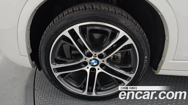 BMW X4 2018 thumb 8