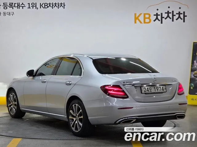 Mercedes-Benz E-Class 2018 thumb 5