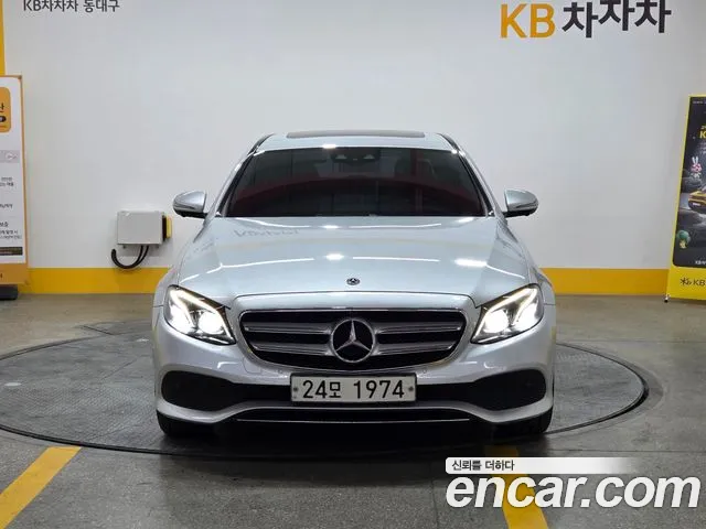 Mercedes-Benz E-Class 2018 thumb 4