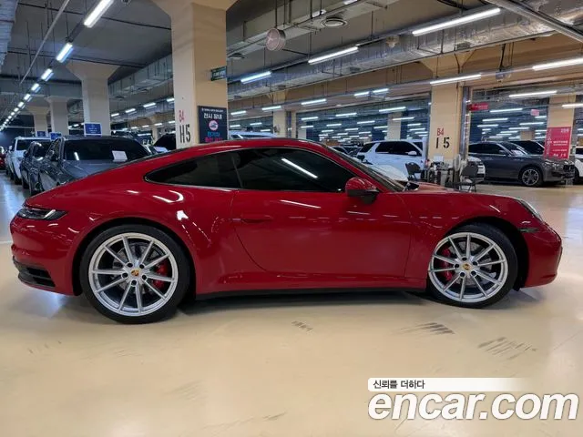 Porsche 911 2020 thumb 10