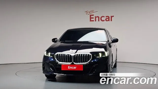BMW 5 серии 2024 thumb 11