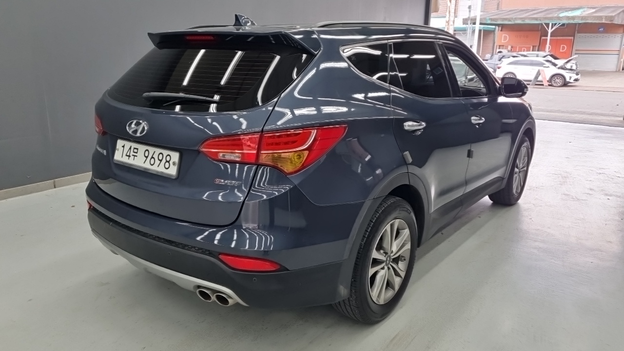 Hyundai Санта Фе 2015 thumb 3