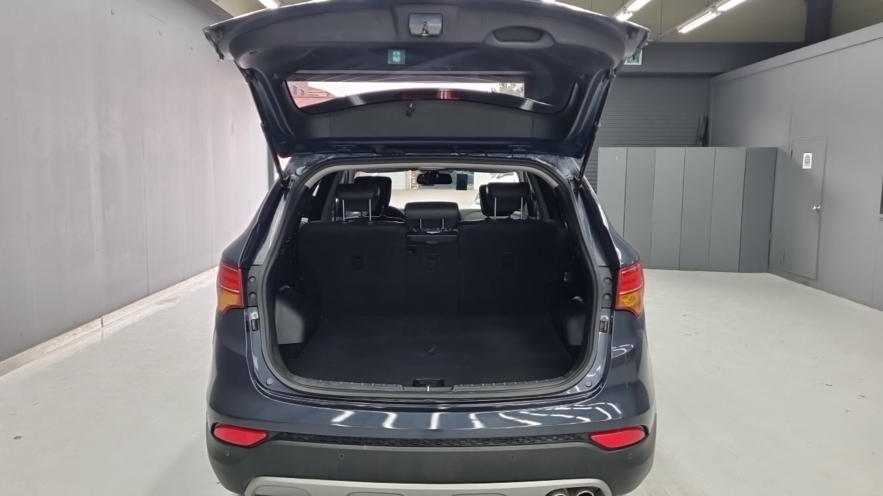 Hyundai Санта Фе 2015 thumb 6