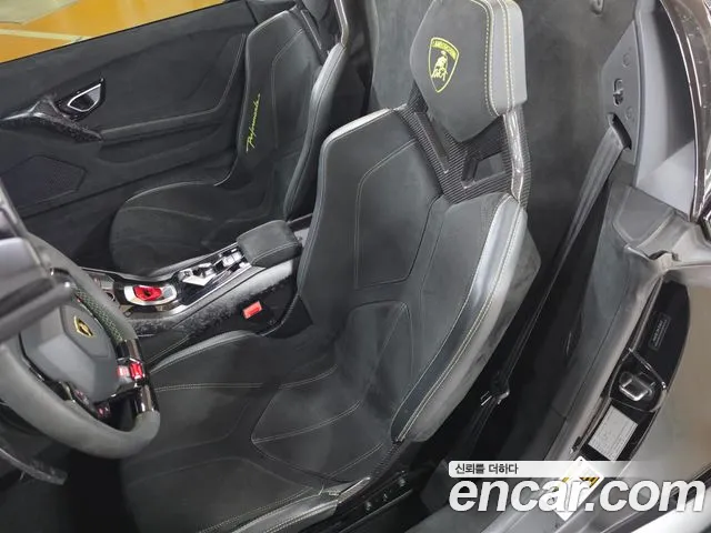 Lamborghini Huracan 2019 thumb 8