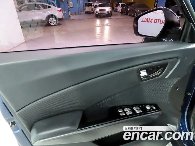 KGM Tivoli 2017 thumb 12