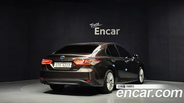 Toyota Camry 2018 thumb 3