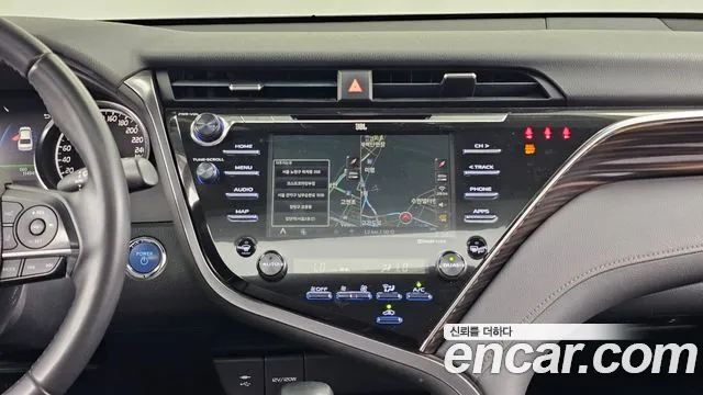 Toyota Camry 2018 thumb 8