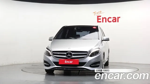 Mercedes-Benz B-Class 2015 thumb 8