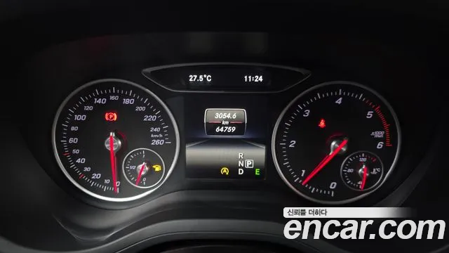 Mercedes-Benz B-Class 2015 thumb 3