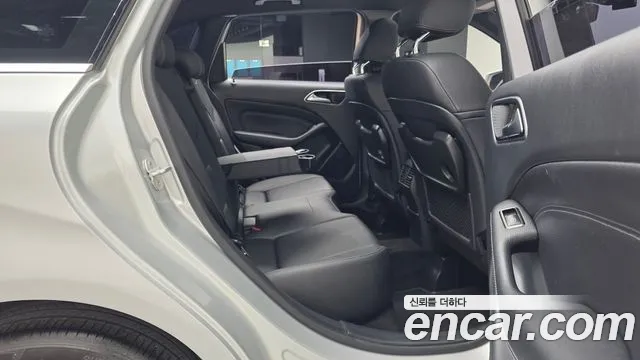 Mercedes-Benz B-Class 2015 thumb 6