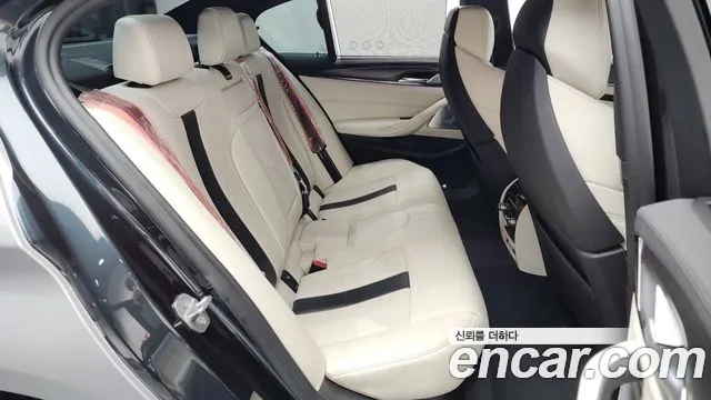 BMW M5 2020 thumb 10