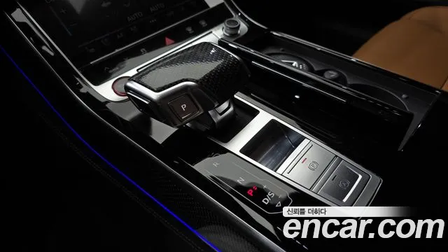 Audi S8 2025 thumb 12